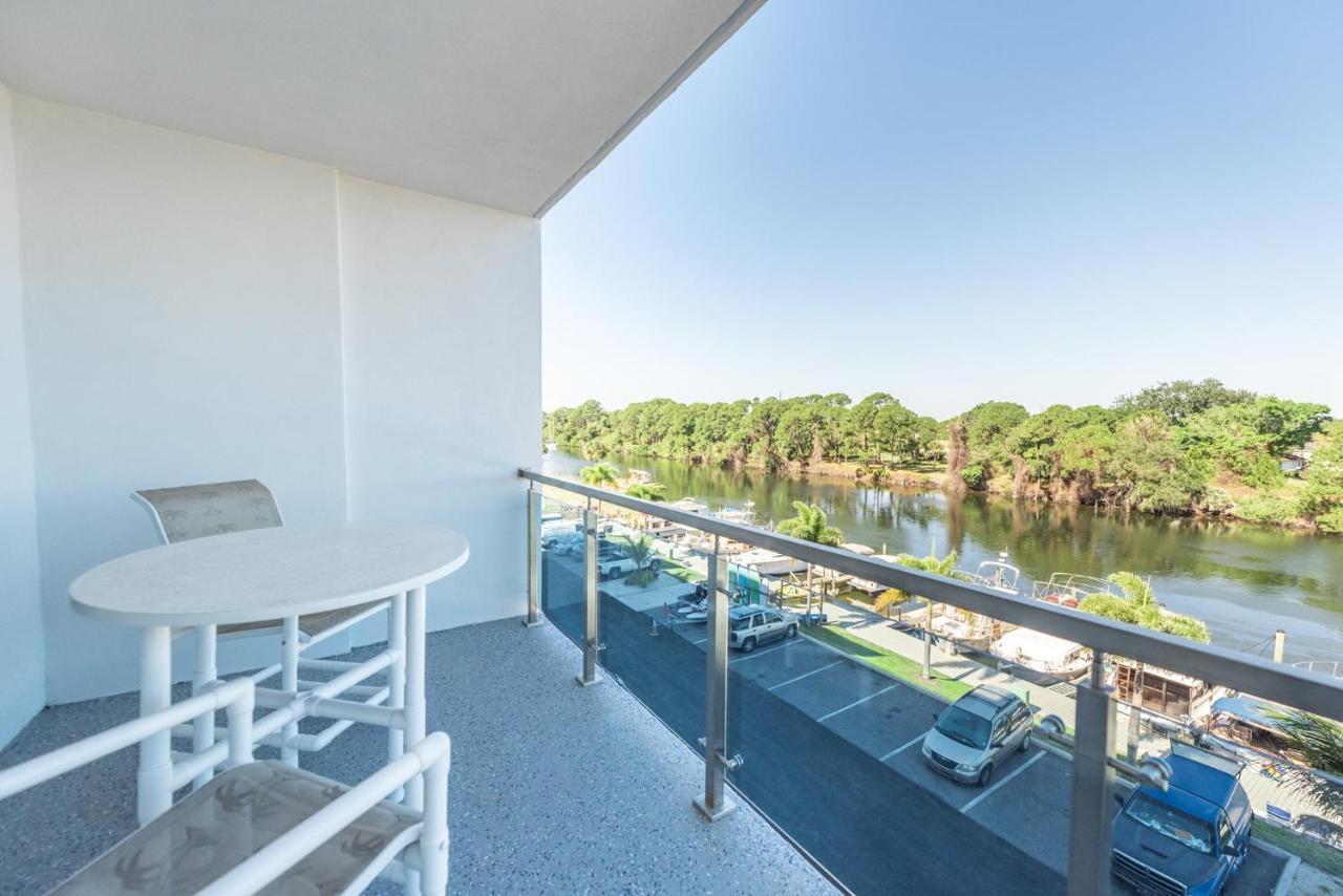 Cape Crossing Resort & Marina Merritt Island Exteriör bild